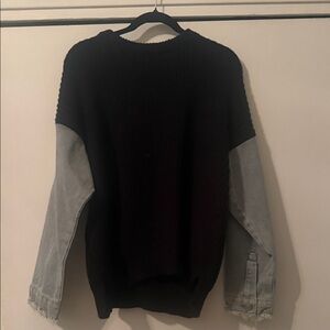 ViVI Women's Black and Gray Crewneck Sweater